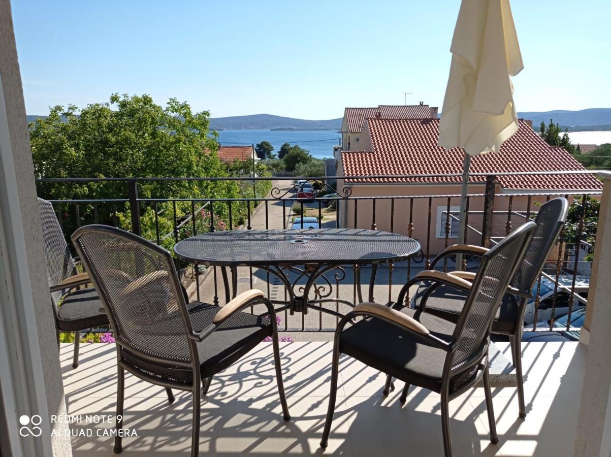 Apartments Vodopija Sveti Filip i Jakov Buitenkant foto