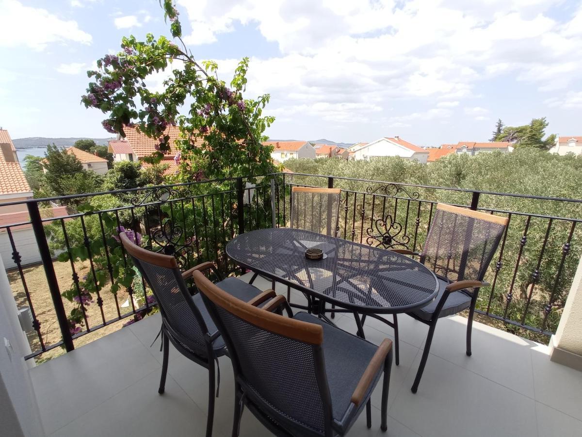 Apartments Vodopija Sveti Filip i Jakov Buitenkant foto