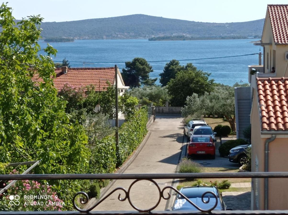 Apartments Vodopija Sveti Filip i Jakov Buitenkant foto