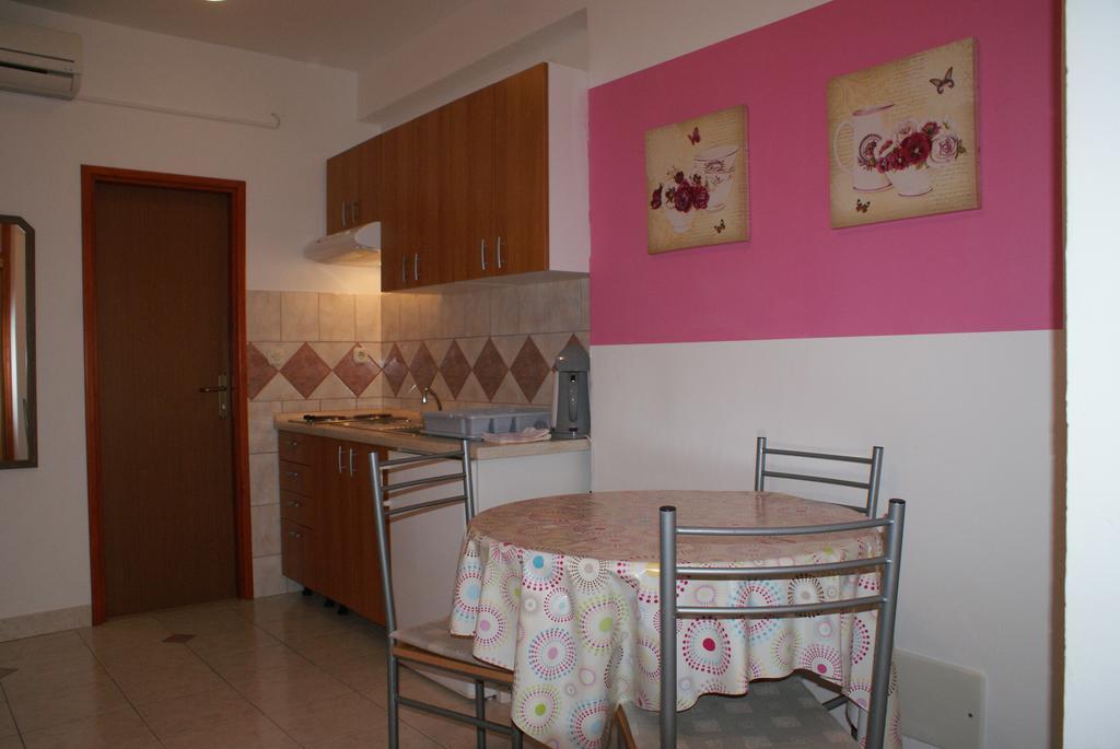 Apartments Vodopija Sveti Filip i Jakov Buitenkant foto