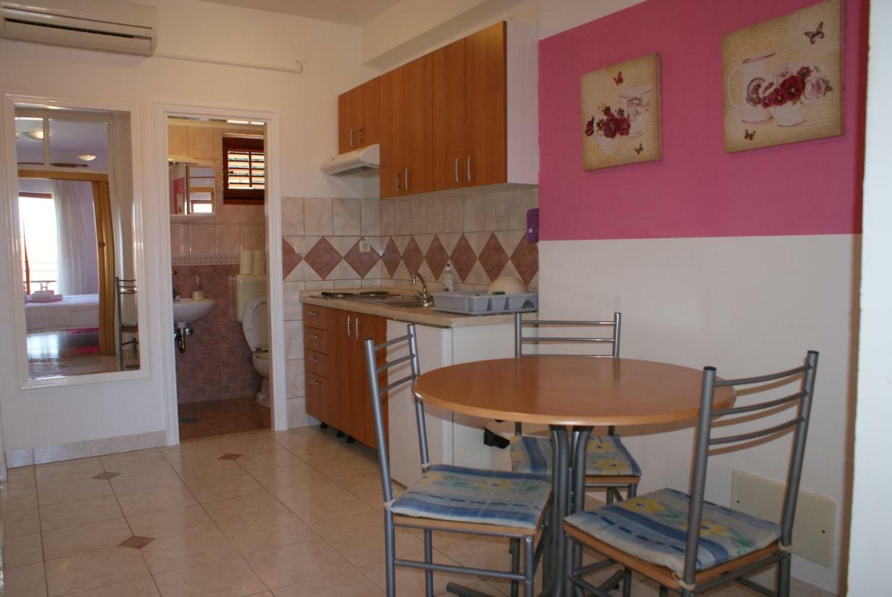Apartments Vodopija Sveti Filip i Jakov Buitenkant foto
