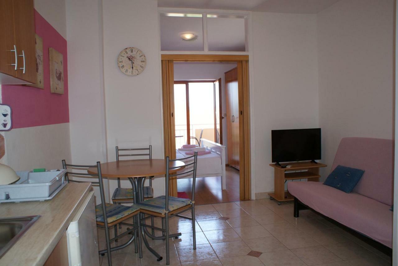 Apartments Vodopija Sveti Filip i Jakov Buitenkant foto